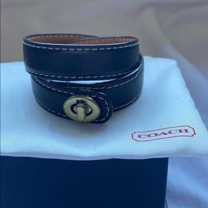 Coach turn lock double wrap black bracelet